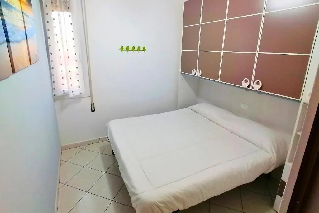 Lido Scacchi Sea View Apartment - Beach Included Lido di Scacchi